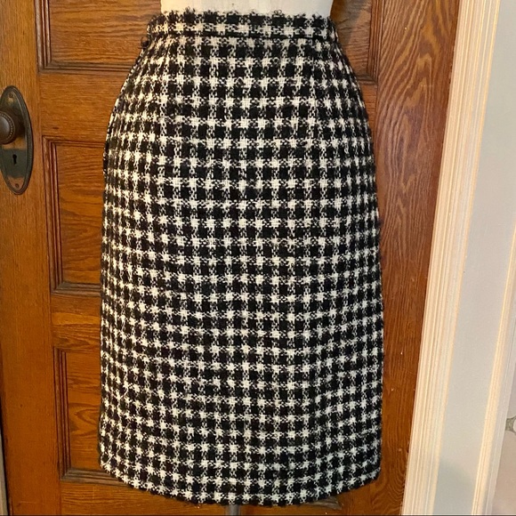 Vintage Wool Dalton Size 4 Houndstooth Skirt - Picture 2 of 5